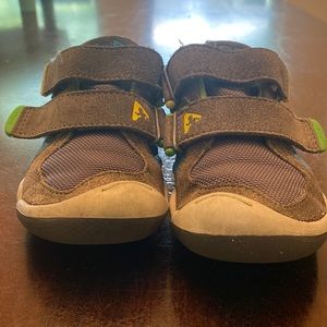 Plae toddler shoes